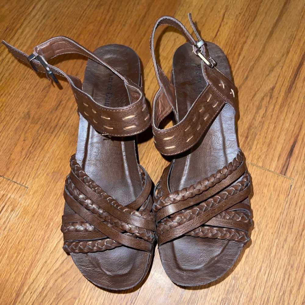Pierre Dumas braided strap wedges